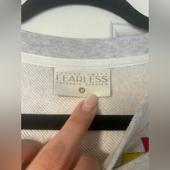 Taylor Swift You Belong With Me Junior Jewels Crewneck Sweatshirt Size Medium - Picture 4 of 8